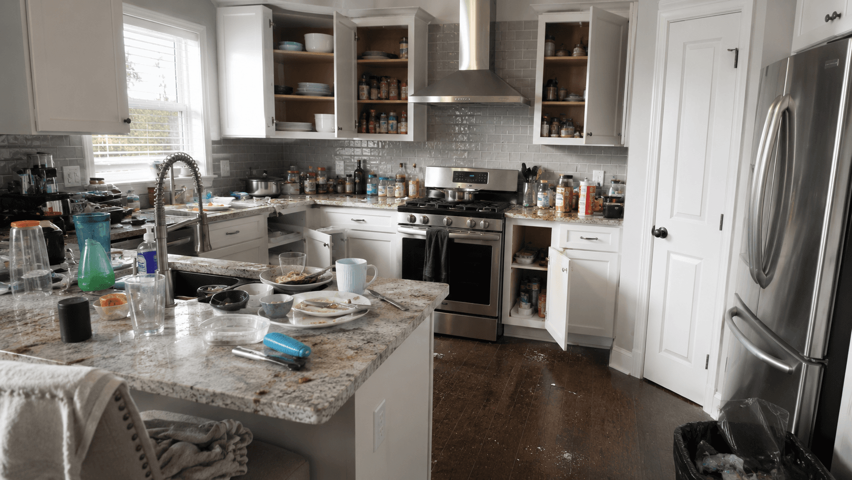 Kitchen before Bright Cleaning